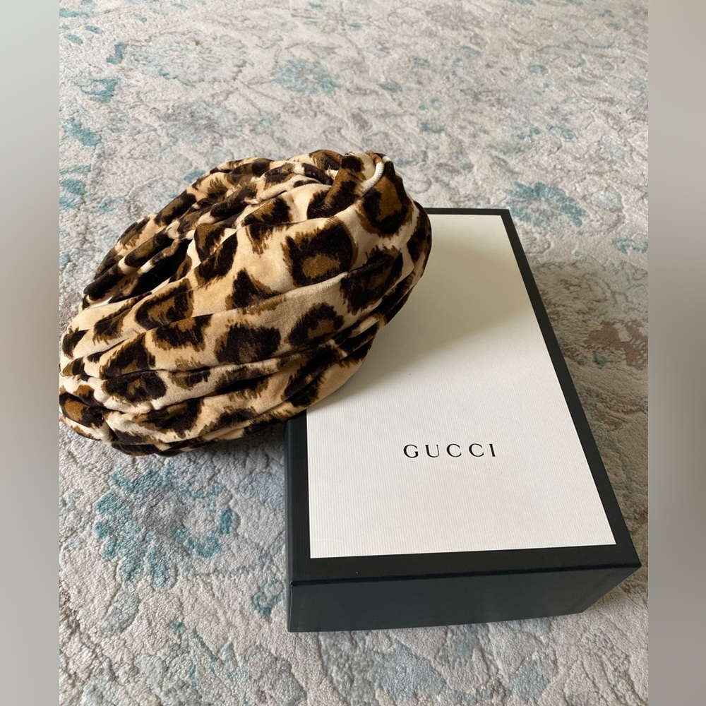 Gucci leopard turban